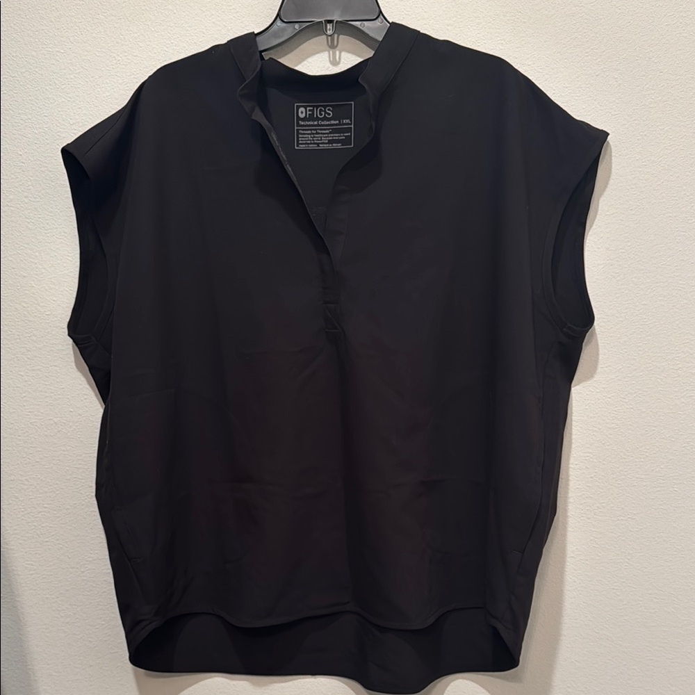 FIGS Black Rafaela scrub Top xxl